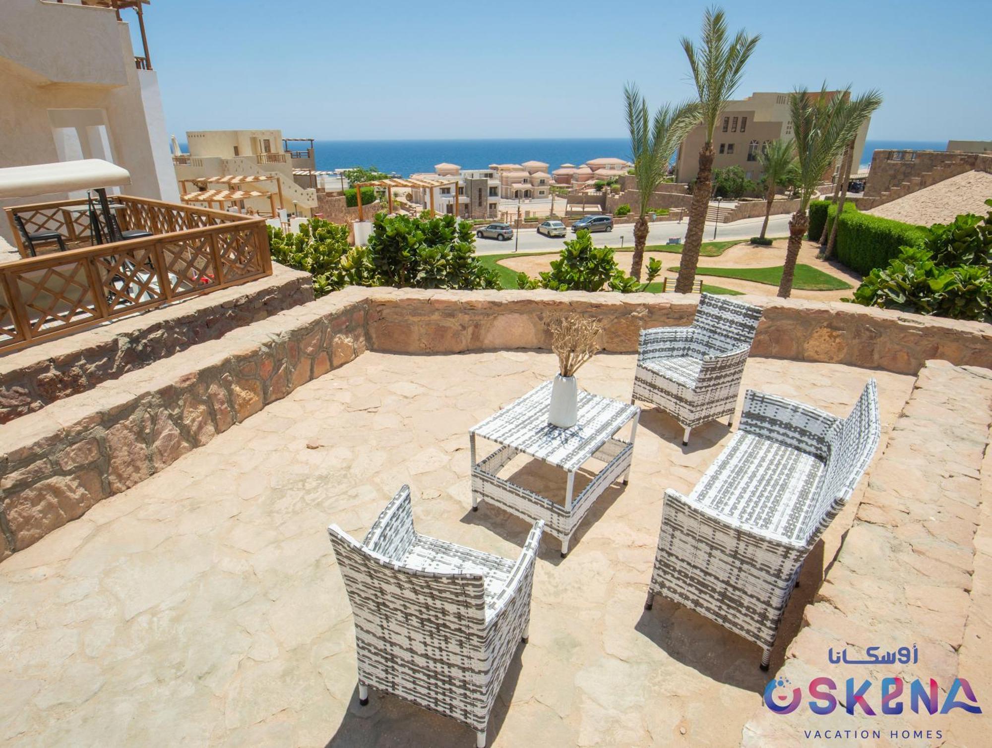 Outstanding Red Sea View-Brand New Azzurra Apartments Хургада Экстерьер фото